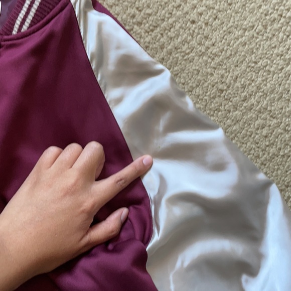 Uniqlo Mickey Souvenir Bomber Minnie Jacket - Picture 8 of 13